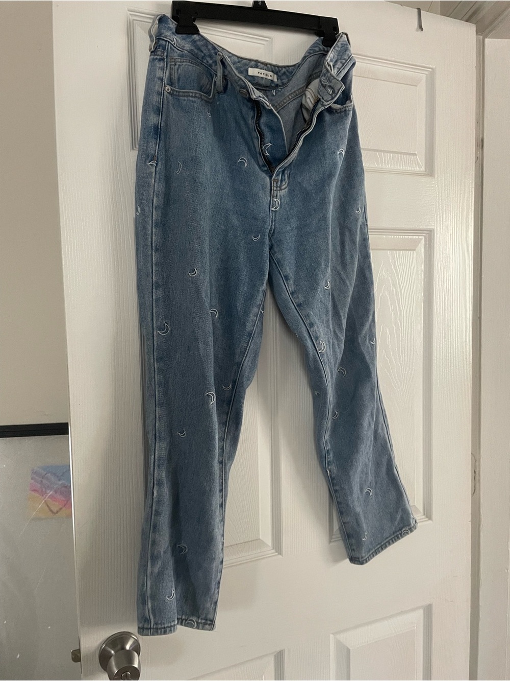 PacSun Light Blue Mom Jeans with Crescent Embroidery